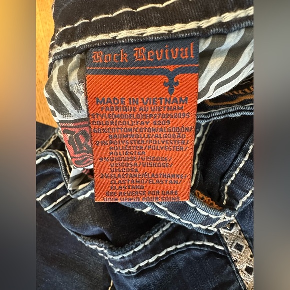 Rock Revival 33 - Picture 5 of 6